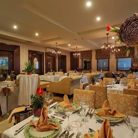 Resort Crystal Admiral & 5*