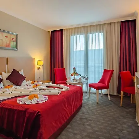 Crystal Admiral & Resort Kızılot