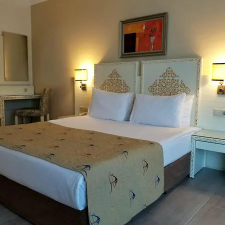 Resort Crystal Admiral & Kızılot