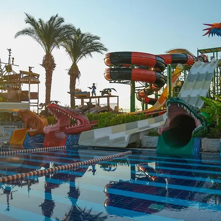 Crystal Admiral & Resort 5*
